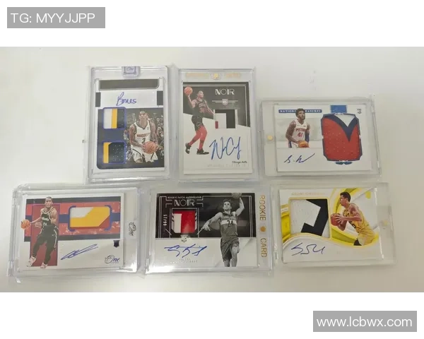 帕尼尼球星卡戈登足球卡收藏价值解析与市场趋势分析